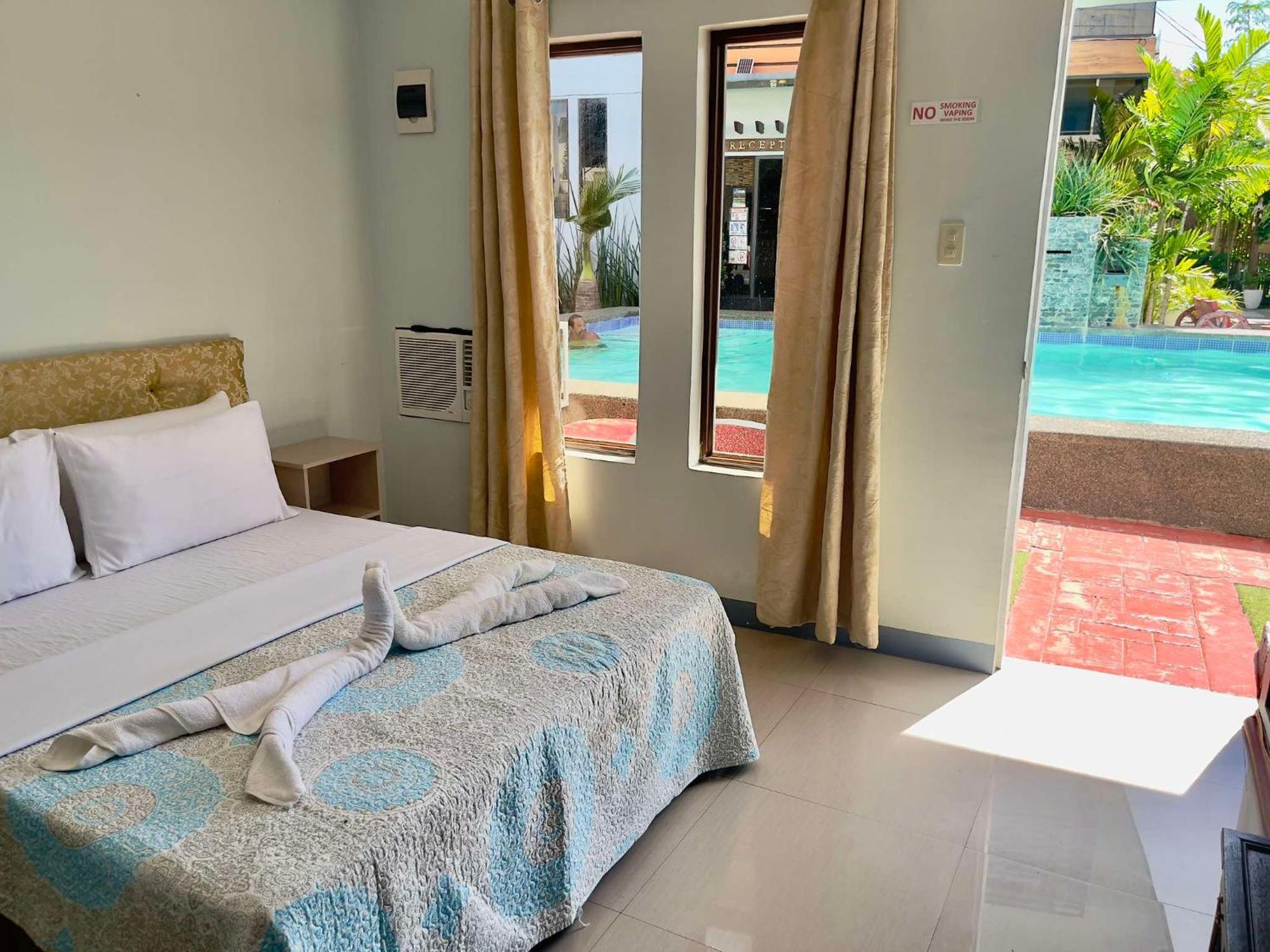 Little Rock Cebu Hotel Đảo Mactan Ngoại thất bức ảnh
